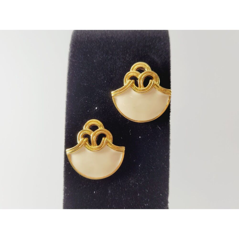 Vtg Avon Ivory Enamel Vogue Style Gold and White Stud Earrings Fan Shape 1980s